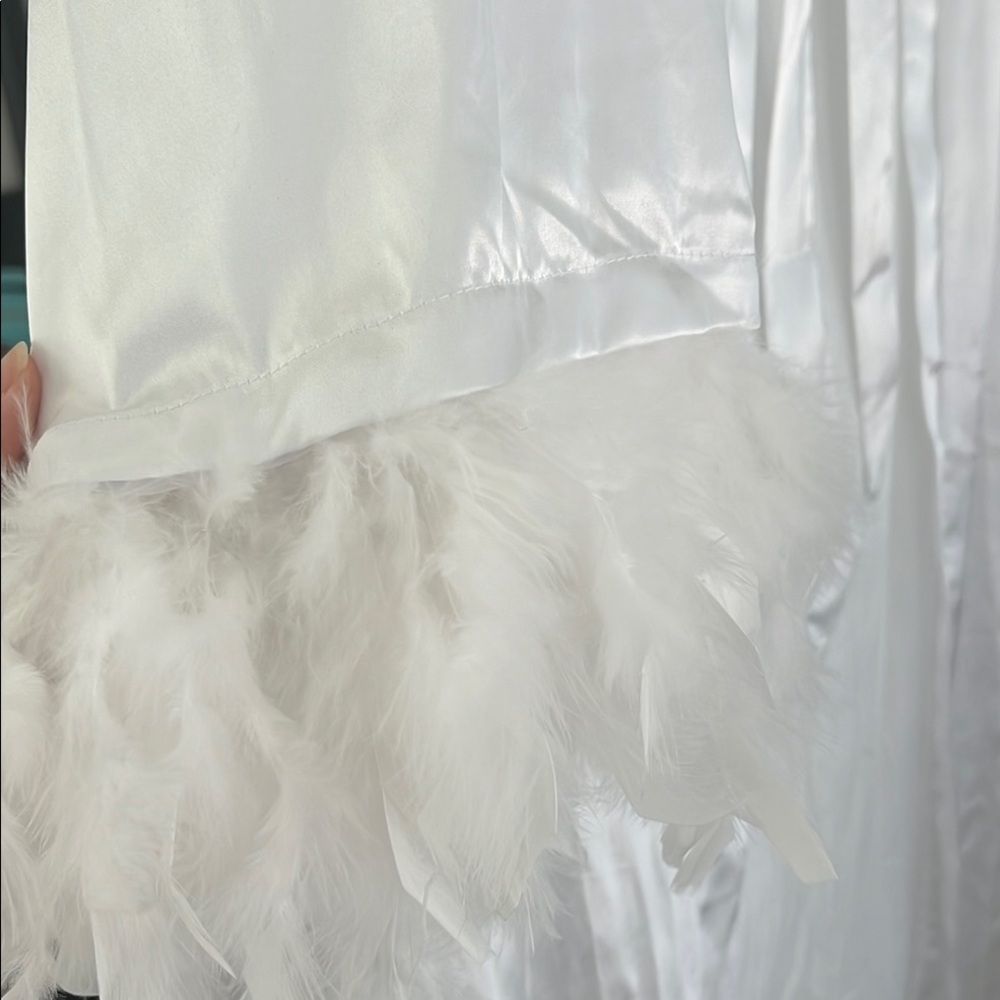 Elegant White Satin Bridal Robe - Picture 4 of 5